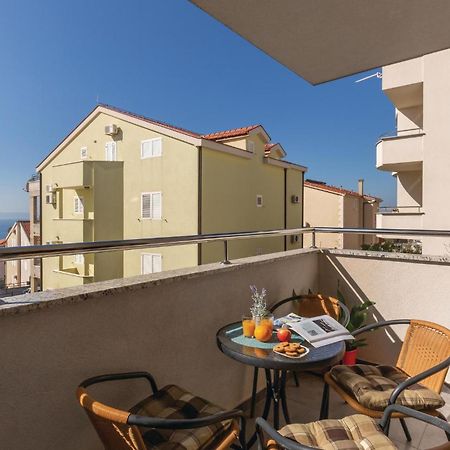 Gorgeous Apartment In Makarska With Wifi Luaran gambar