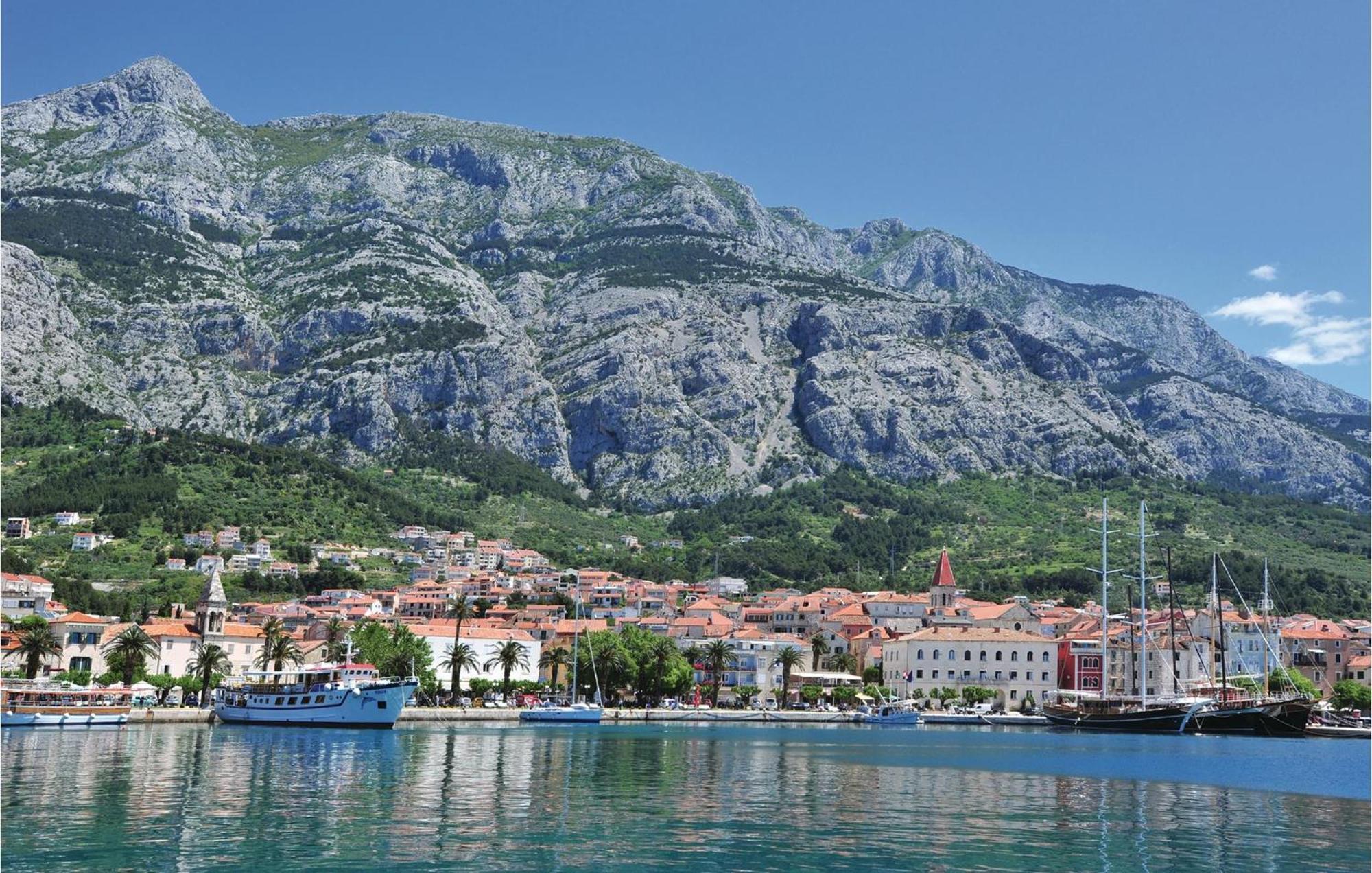 Gorgeous Apartment In Makarska With Wifi Luaran gambar