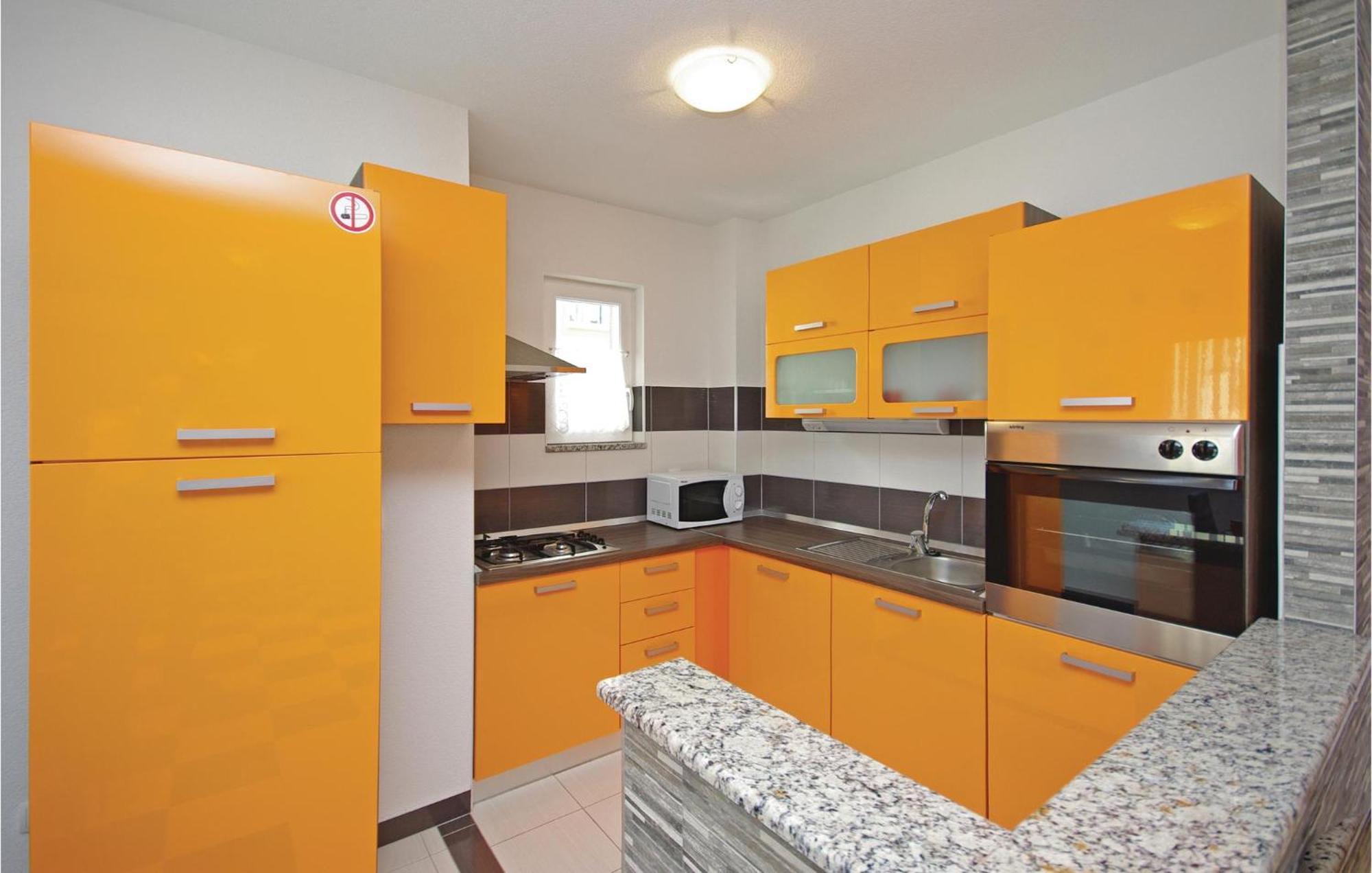 Gorgeous Apartment In Makarska With Wifi Luaran gambar